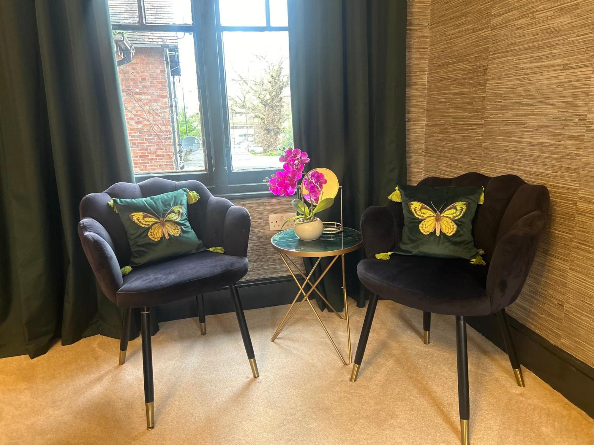 Park View Is A Beautiful Whole Entire House Close To Town Centre, Sleeps 8 In 4 Rooms, 2 Doubles And 4 Single Beds With 2 Shower Rooms, Available For Holidays, Insurance Stays, Trades People, Contractors, Pets Welcome Wisbech Exterior foto